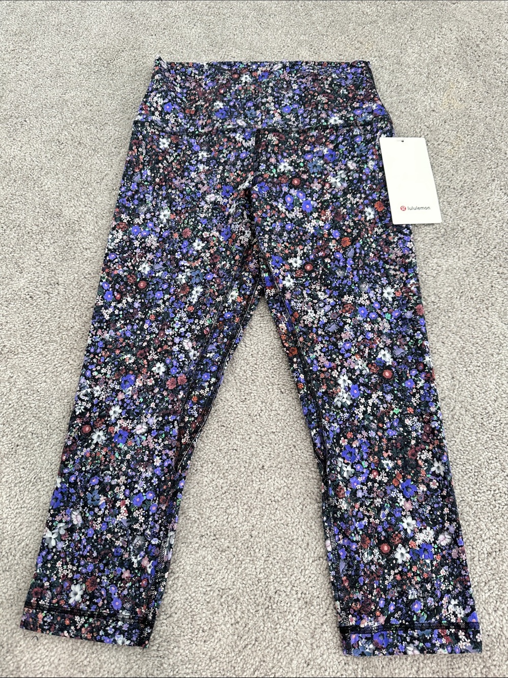lululemon athletica Black Floral Print Leggings Capri 21inch